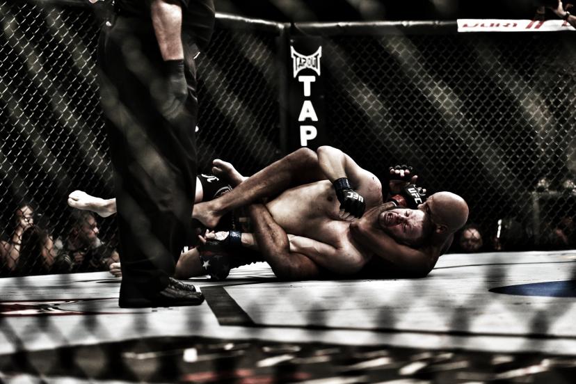 Les Premiers Français à l'UFC - Cyrille Diabate soumission