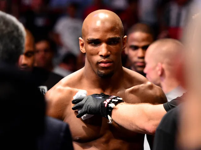 Les Premeirs Français à l'UFC - Francis Carmont entrée