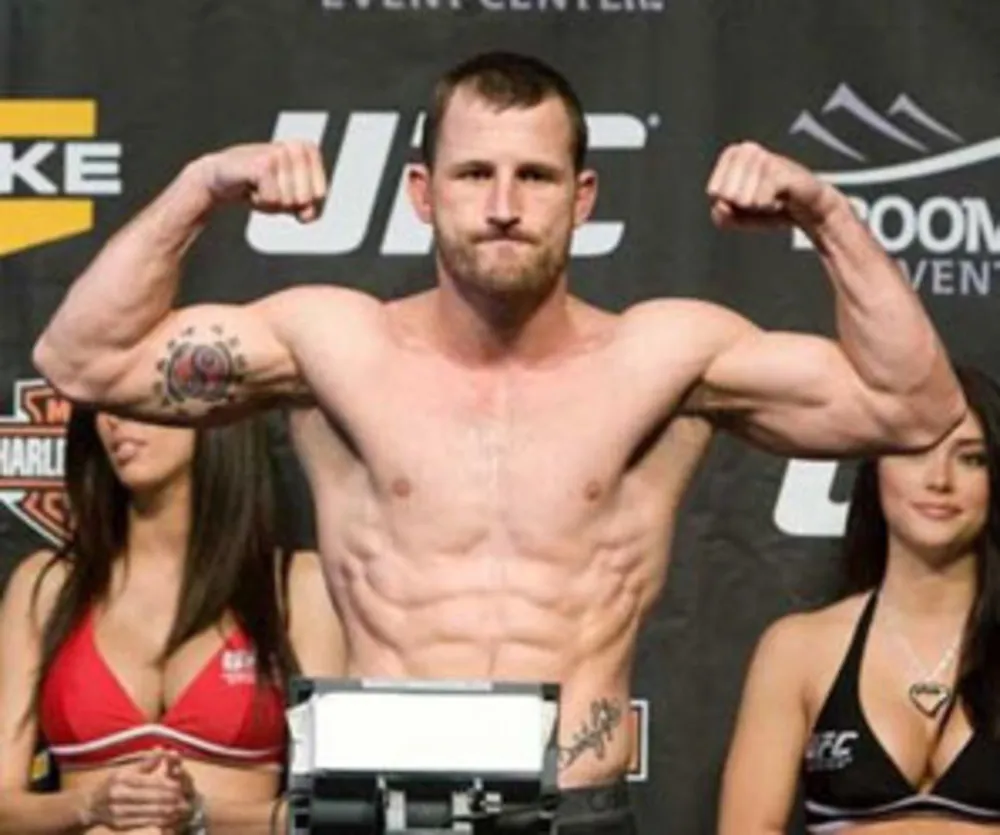 Les Premiers Français à l'UFC - Samy Schiavo UFC