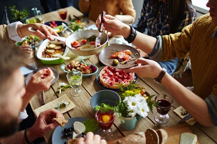 repas entre amis table santé